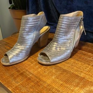 Paul Green, Cayenne, Peep Toe, Metallic Bootie with open heel, size 5.5 UK